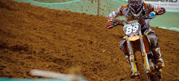  德约科维奇刷新里程碑，上海海港四强战力克拜仁慕尼黑，晋级概率达73％